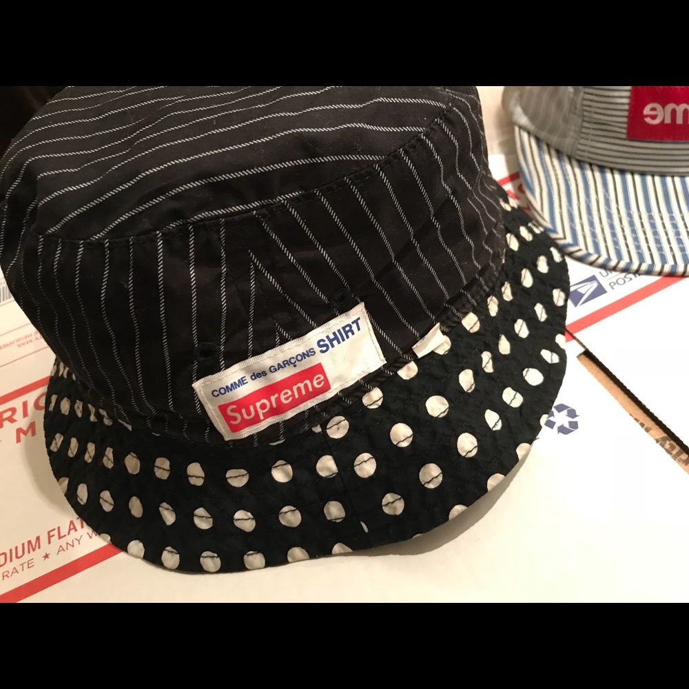 Really rare supreme x CDG bucket hat.